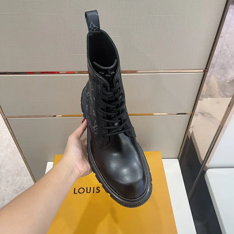 Louis Vuitton Shoe 